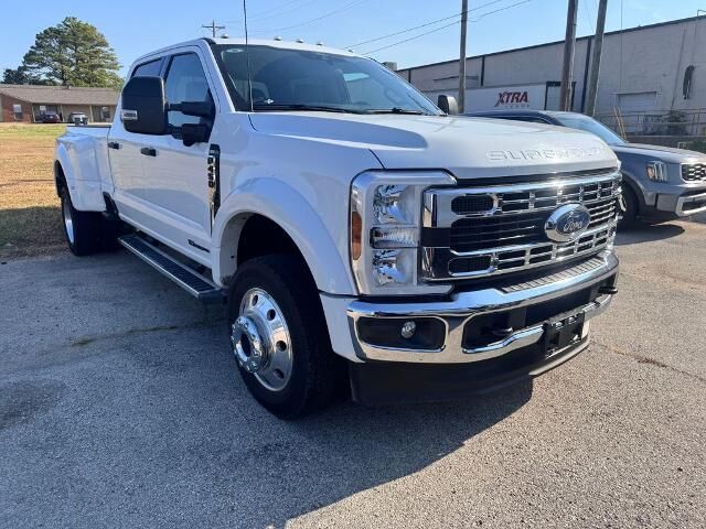 2025 Ford F-450 Super Duty XL