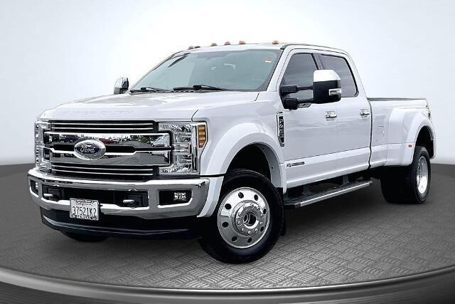 2018 Ford F-450 Super Duty Lariat — photo 1 of 13