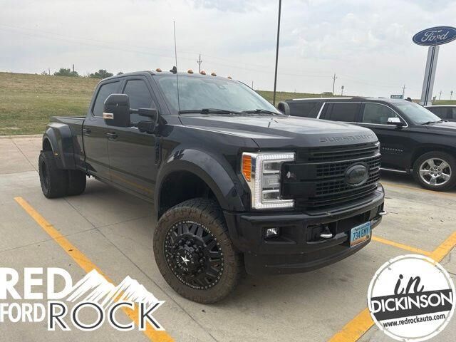 2019 Ford F-450 Super Duty Platinum