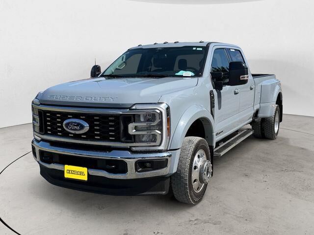 2025 Ford F-450 Super Duty Lariat
