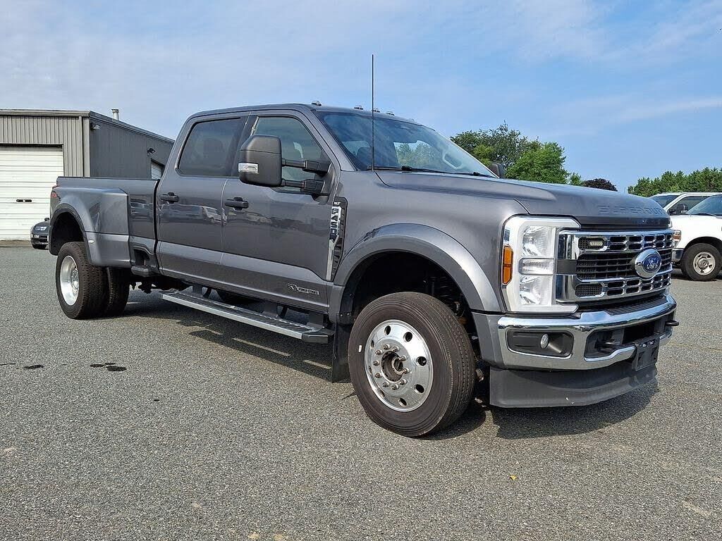 2025 Ford F-450 Super Duty XL — photo 1 of 1