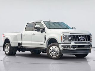 2023 Ford F-450 Super Duty Lariat