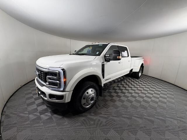 2026 Ford F-450 Super Duty Platinum