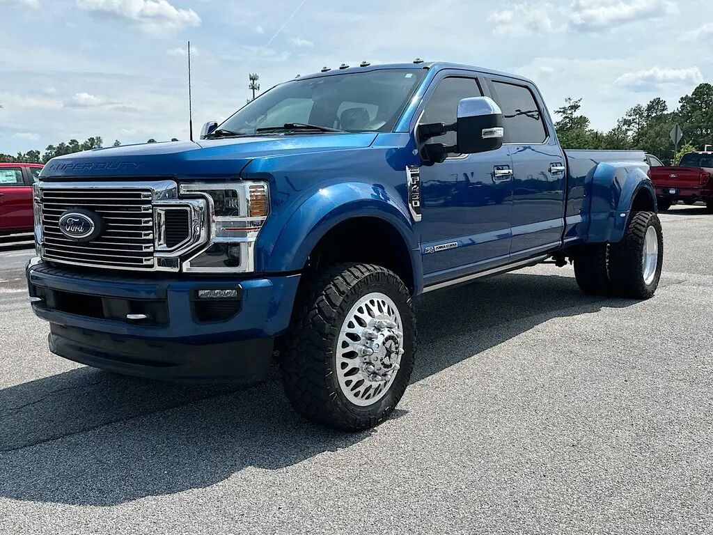 2022 Ford F-450 Super Duty Platinum — photo 1 of 13