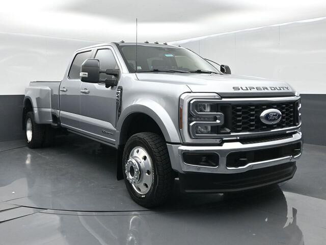 2024 Ford F-450 Super Duty Lariat — photo 1 of 13