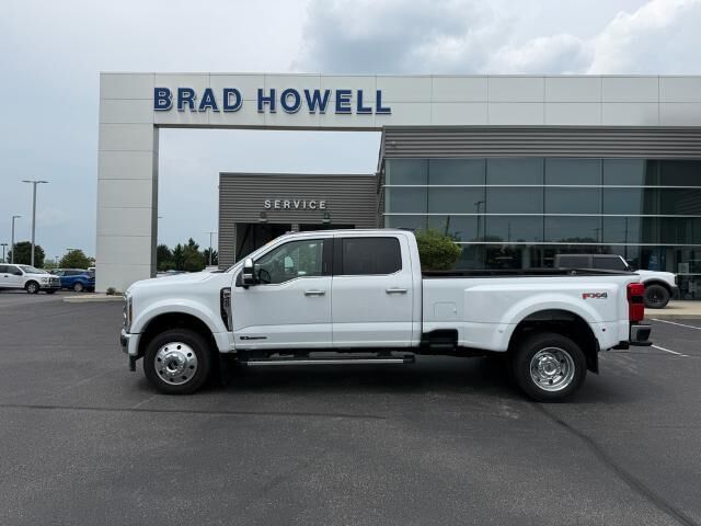 2026 Ford F-450 Super Duty Lariat