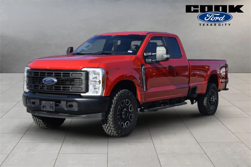 2025 Ford F-350 Super Duty XL — photo 1 of 13