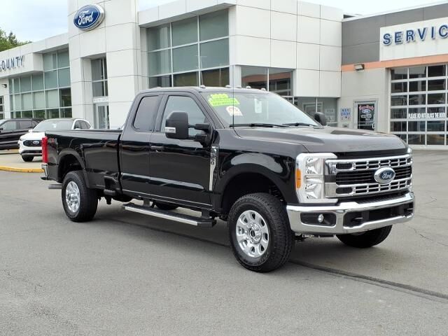 2023 Ford F-350 Super Duty XLT