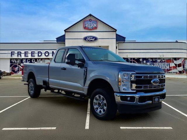 2024 Ford F-350 Super Duty XLT