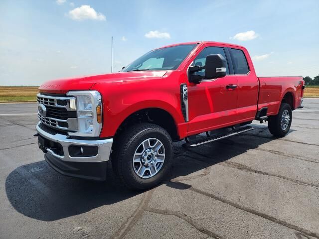 2025 Ford F-350 Super Duty XLT