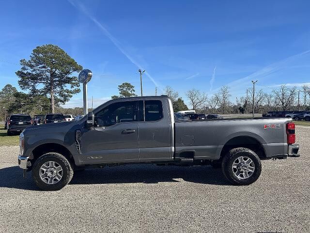 2023 Ford F-350 Super Duty Lariat