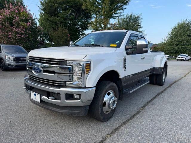 2019 Ford F-350 Super Duty Lariat