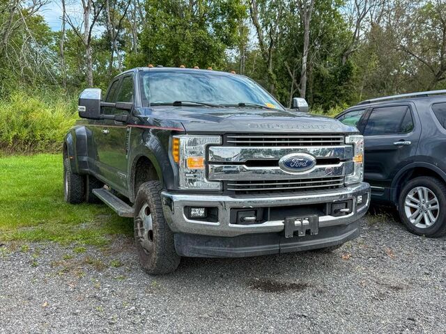 2017 Ford F-350 Super Duty Lariat