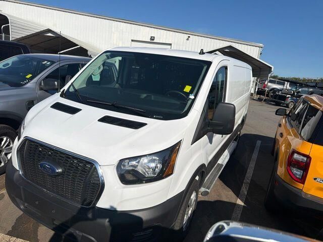 2025 Ford Transit 250