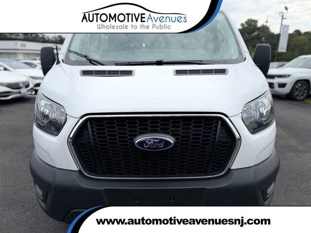 2025 Ford Transit Cargo Van T-250 130'' Low Rf 9070 GVWR RWD w/ Exterior Upgrade Pkg &amp; SYNC3
