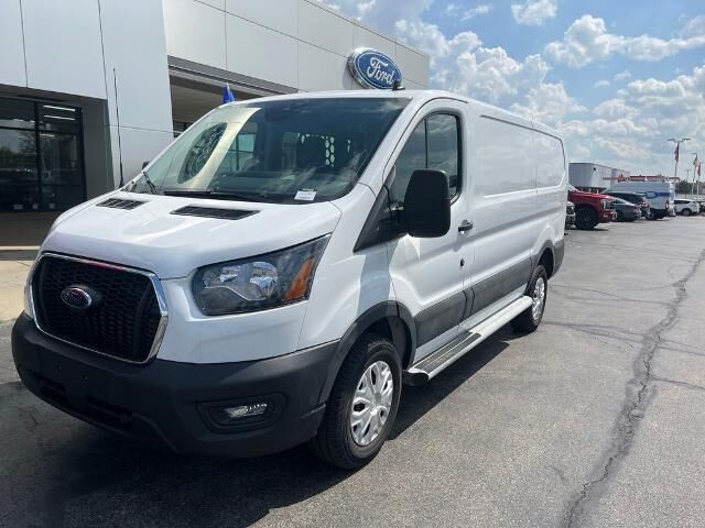 2025 Ford Transit 250