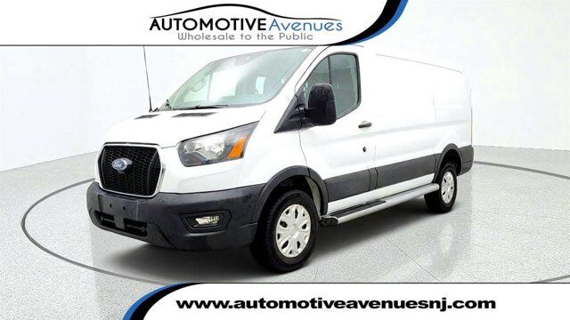 2025 Ford Transit Cargo Van T-250 130'' Low Rf 9070 GVWR RWD w/ Exterior Upgrade Pkg