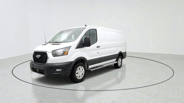 2025 Ford Transit Cargo Van T-250 130'' Low Rf 9070 GVWR RWD w/ Exterior Upgrade Pkg