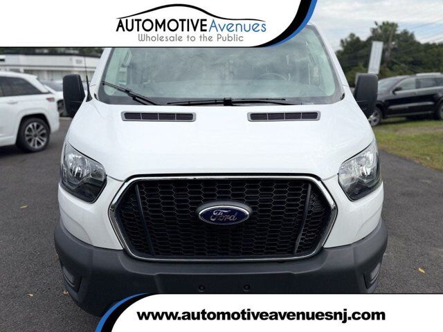 2025 Ford Transit Cargo Van T-250 130'' Low Rf 9070 GVWR RWD w/ Exterior Upgrade Pkg &amp; SYNC3