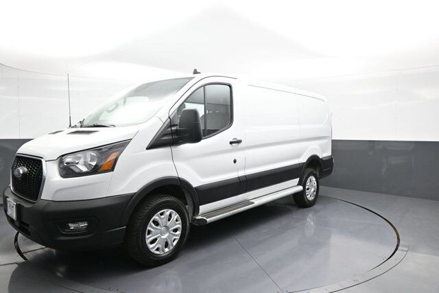 2025 Ford Transit Cargo Van Base