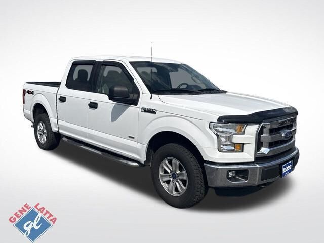 2015 Ford F-150 XLT — photo 1 of 12