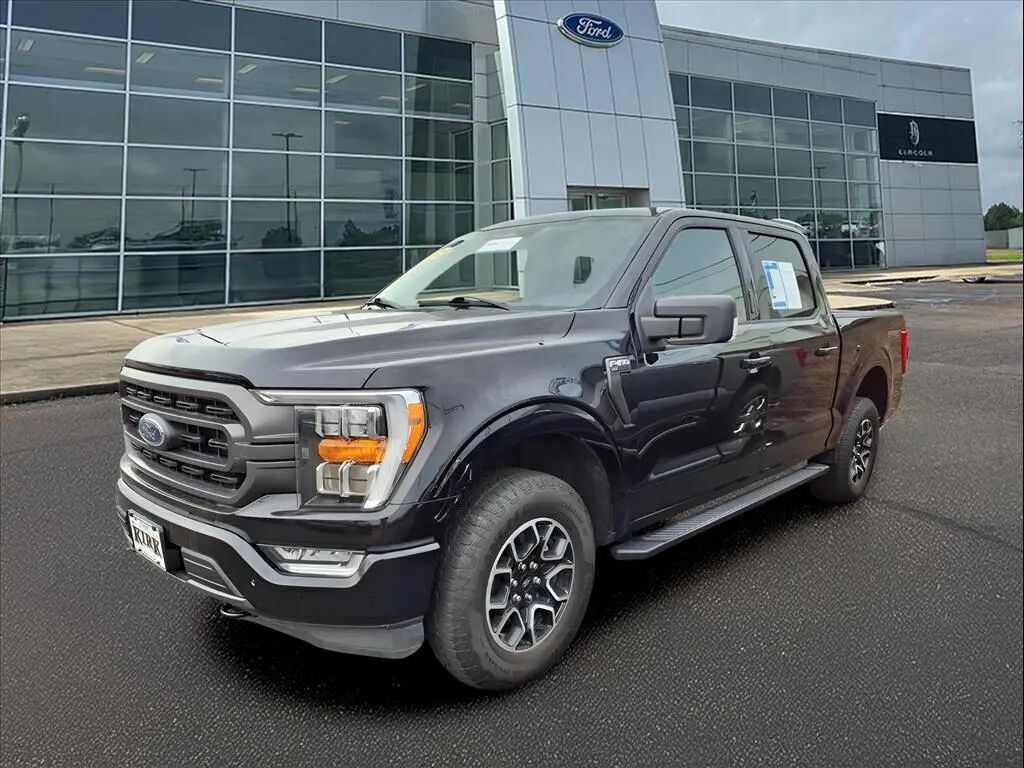 2023 Ford F-150 XLT — photo 1 of 13