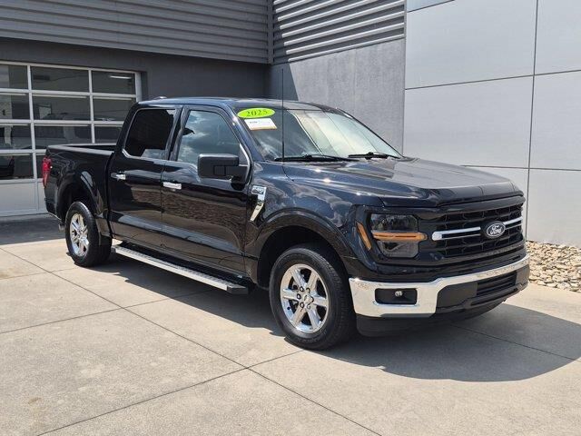 2025 Ford F-150 XLT — photo 1 of 12