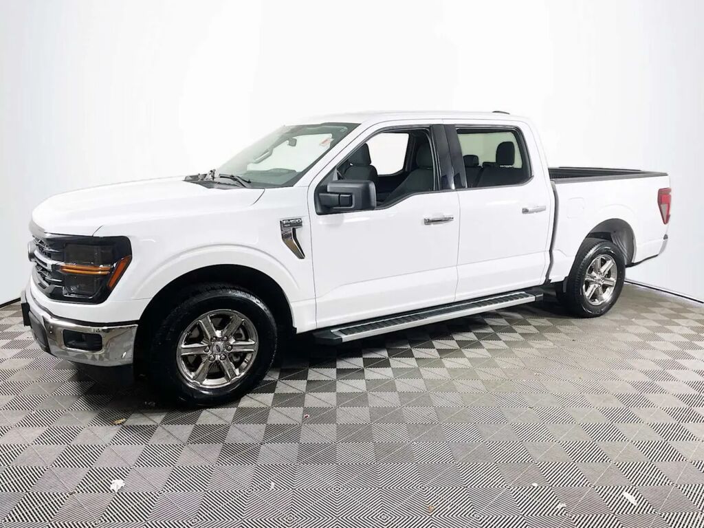 2025 Ford F-150 XLT — photo 1 of 13
