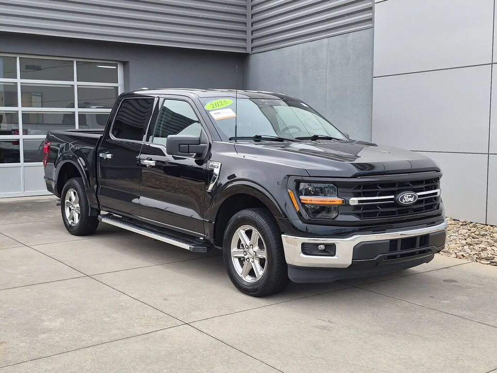 2025 Ford F-150 XLT — photo 1 of 13