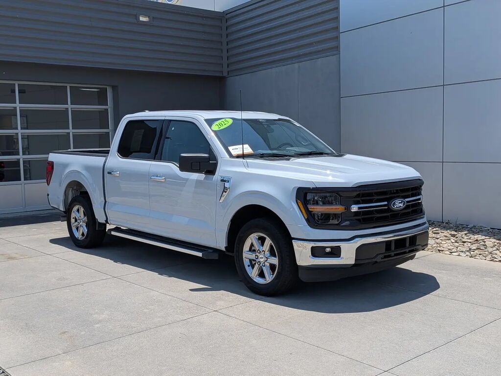 2025 Ford F-150 XLT — photo 1 of 13