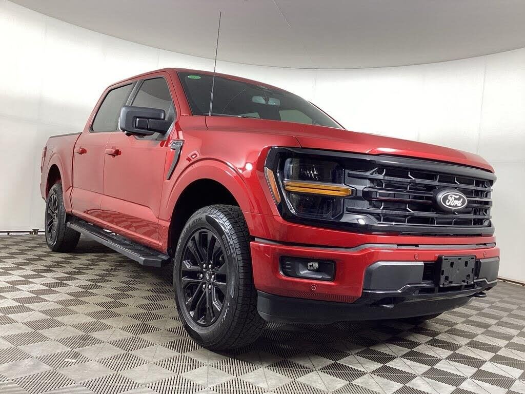 2025 Ford F-150 XLT — photo 1 of 2