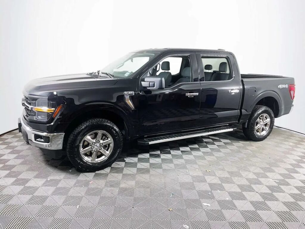 2025 Ford F-150 XLT — photo 1 of 13