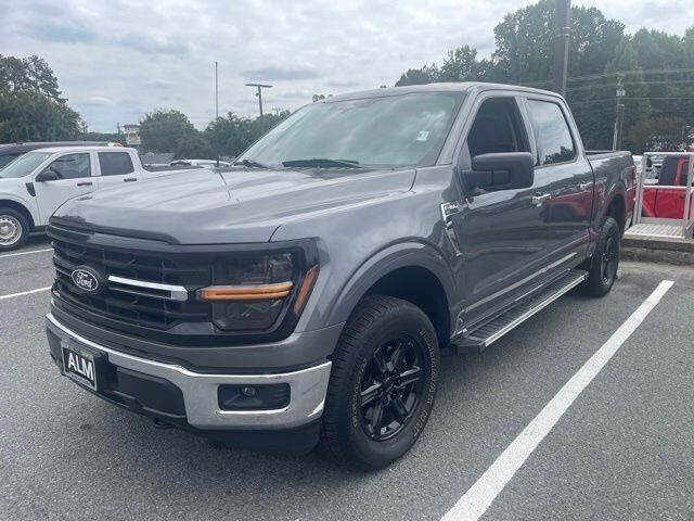 2025 Ford F-150 XLT — photo 1 of 11