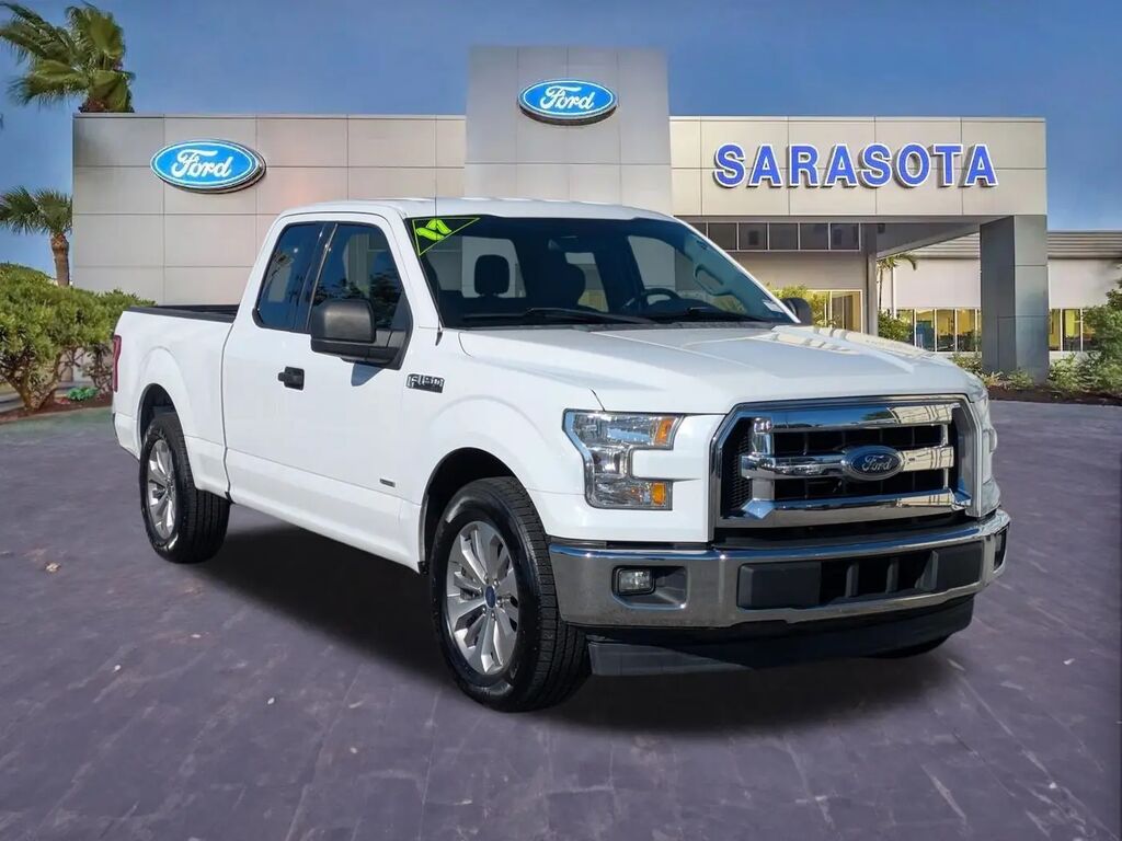 2017 Ford F-150 XLT — photo 1 of 13