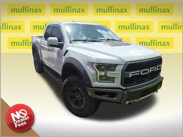 2017 Ford F-150 Raptor — photo 1 of 7