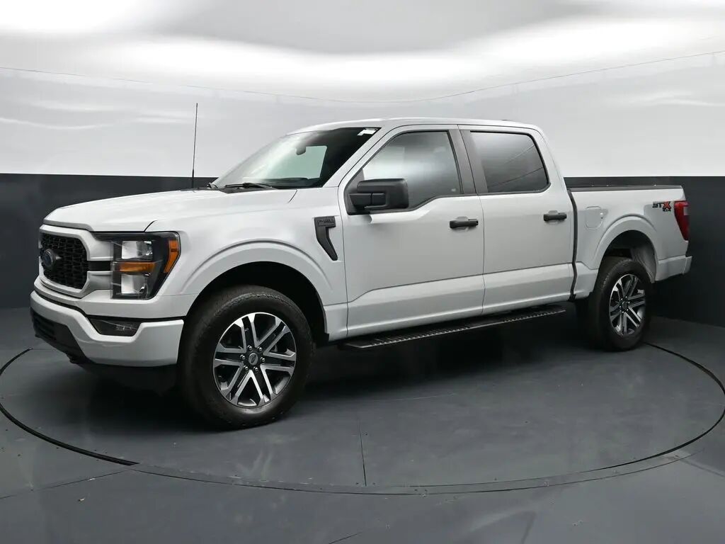 2023 Ford F-150 XL — photo 1 of 13