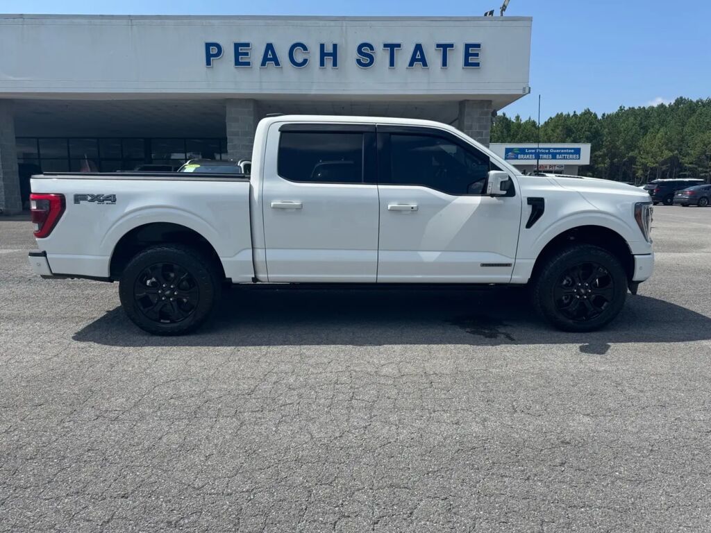 2023 Ford F-150 Lariat — photo 1 of 13