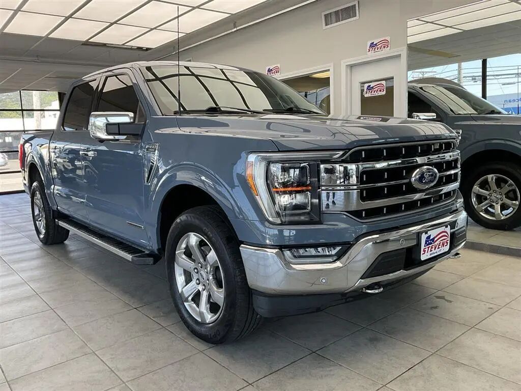 2023 Ford F-150 Lariat — photo 1 of 13
