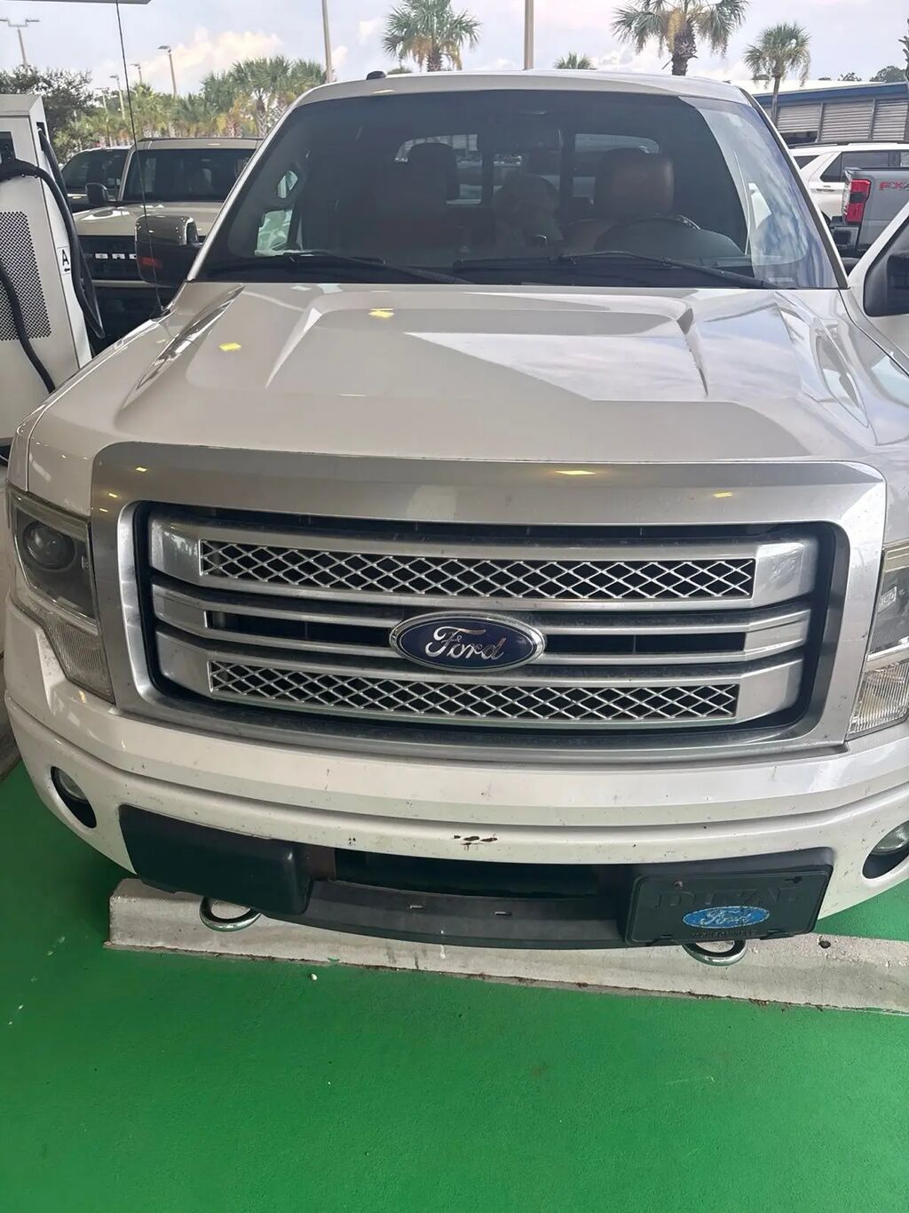 2013 Ford F-150 Platinum — photo 1 of 3