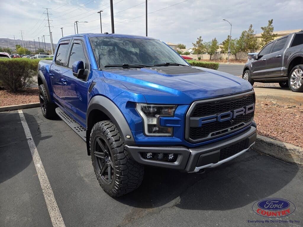 2018 Ford F-150 Raptor — photo 1 of 2
