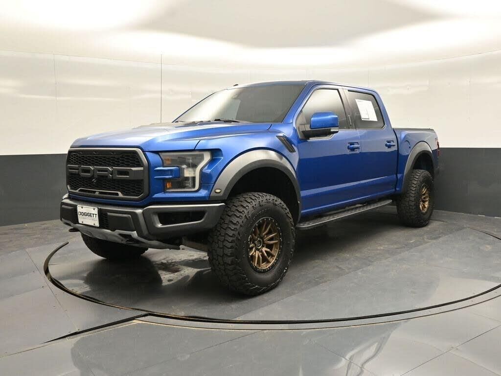 2017 Ford F-150 Raptor — photo 1 of 1
