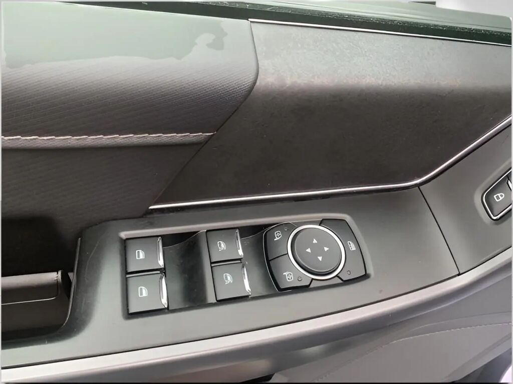 2025 Ford F-150 XLT — photo 1 of 12