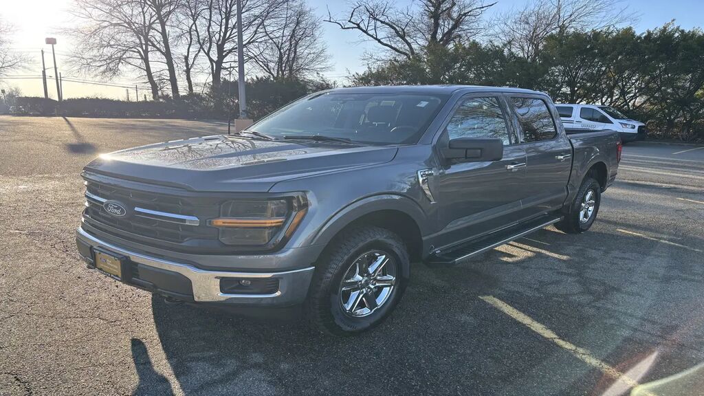 2025 Ford F-150 XLT — photo 1 of 13