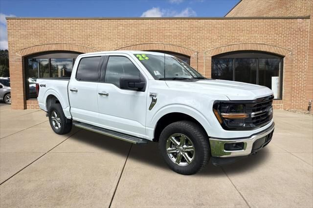 2025 Ford F-150 XLT — photo 1 of 10