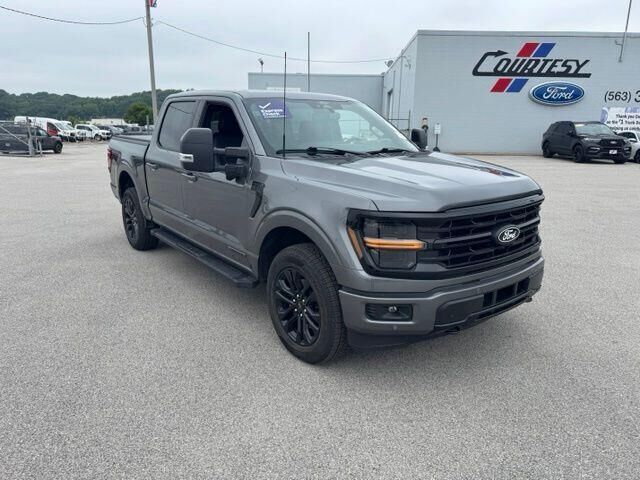 2025 Ford F-150 XLT — photo 1 of 3
