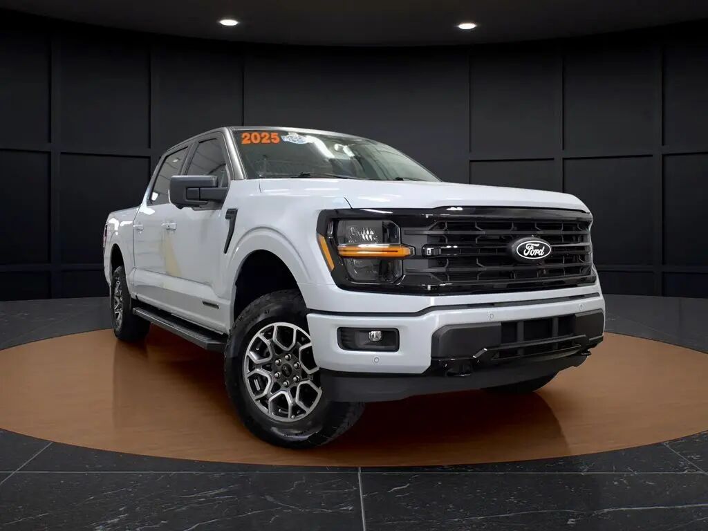2025 Ford F-150 XLT — photo 1 of 30
