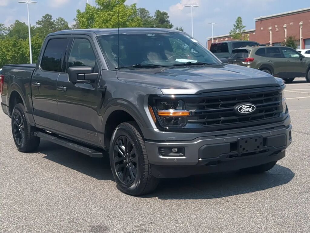 2025 Ford F-150 XLT — photo 1 of 13