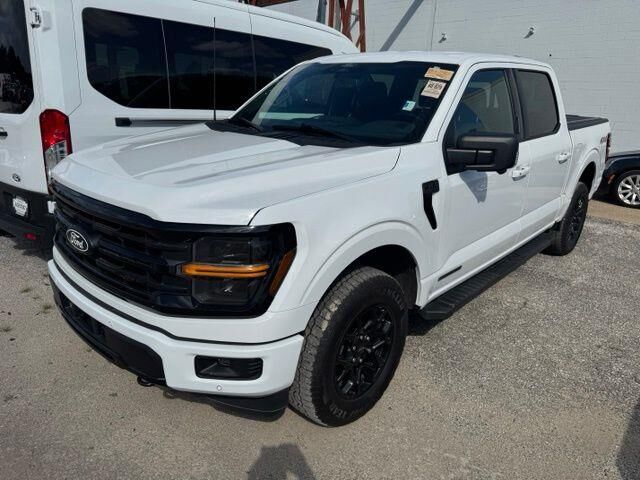 2024 Ford F-150 XLT — photo 1 of 3