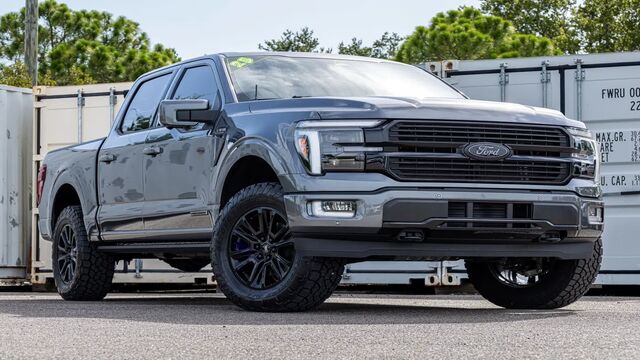 2025 Ford F-150 Platinum
