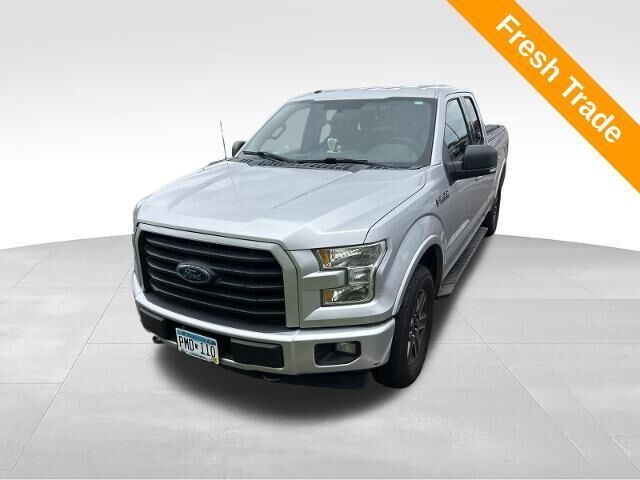 2017 Ford F-150 XLT — photo 1 of 7